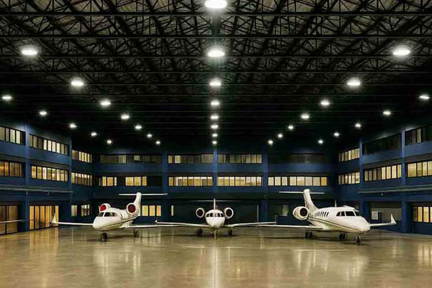 Iluminação do galpão hangar